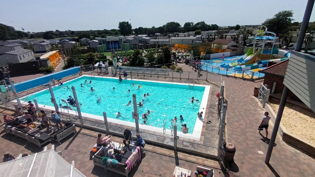 The Burrows Holiday Caravan, Seal Bay Selsey Luaran gambar
